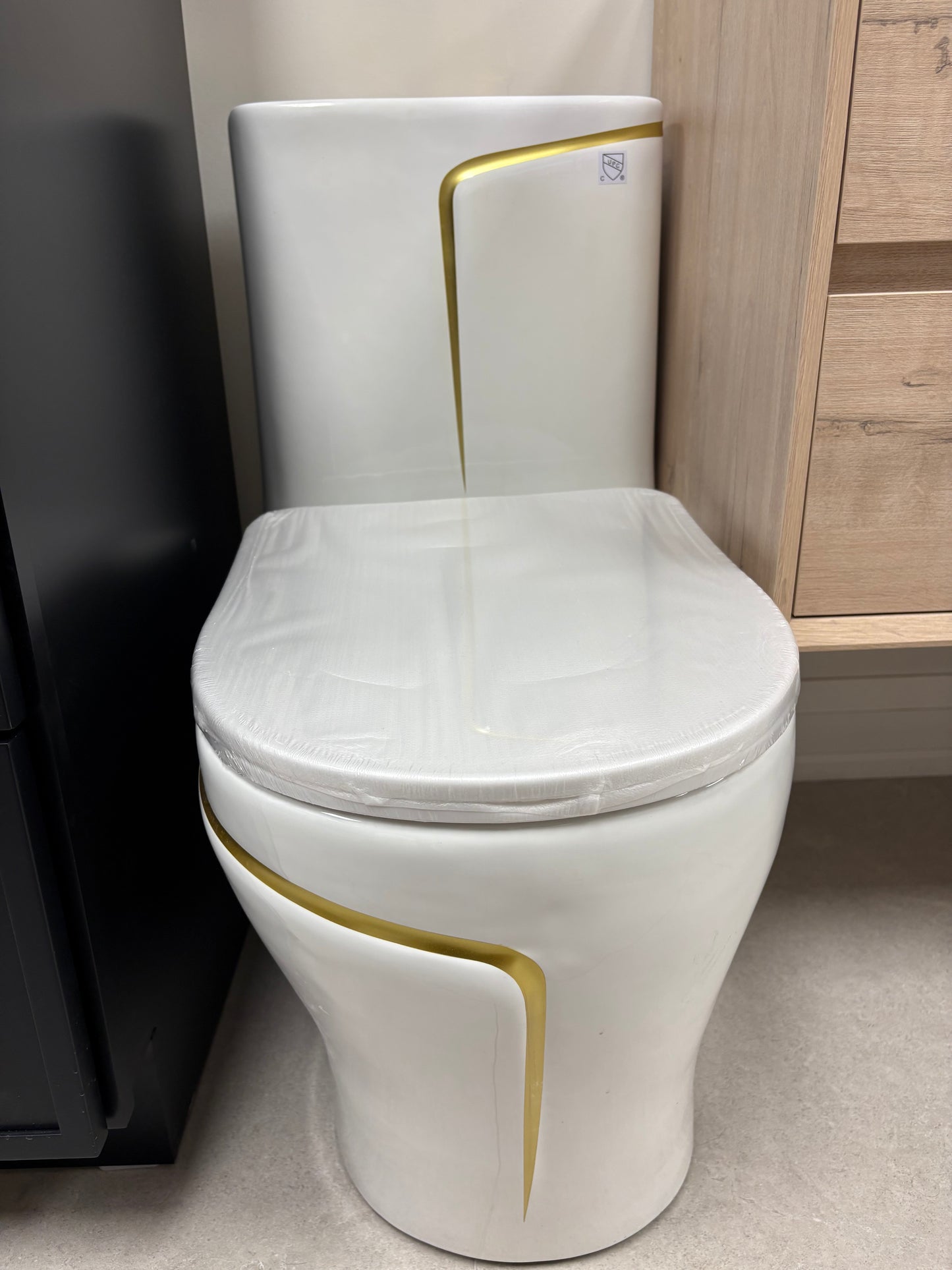 Toilet white with gold detail